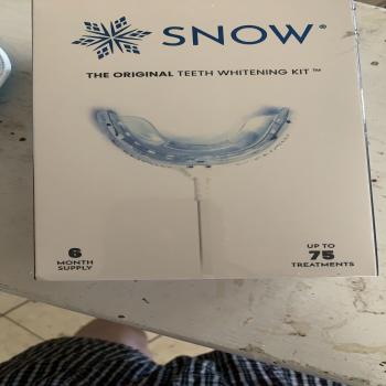 Snow teeth whitening 