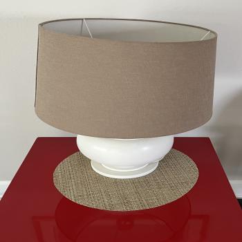 Monochromatic Table lamp