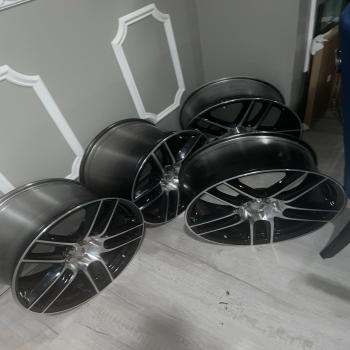 staggered racing 19 inch rims 