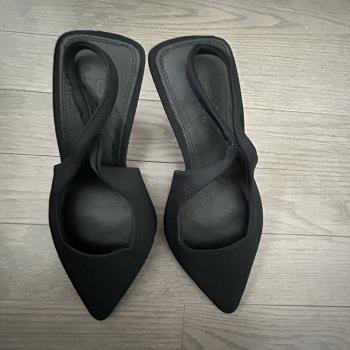 New heels size 7