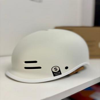 [32.99–>26] NEW Adult Helmet
