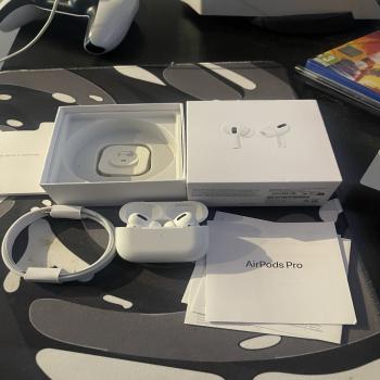 AirPods Pro 100% authentic 