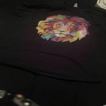 lion t-shirt 