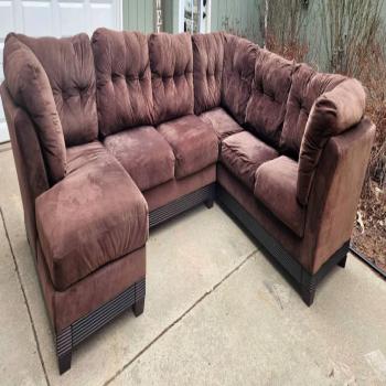 couch in good condition 